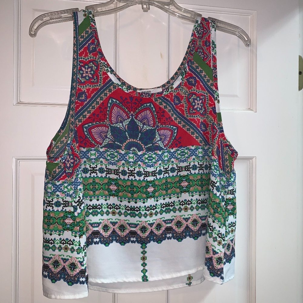 Multi-pattern flow tank top